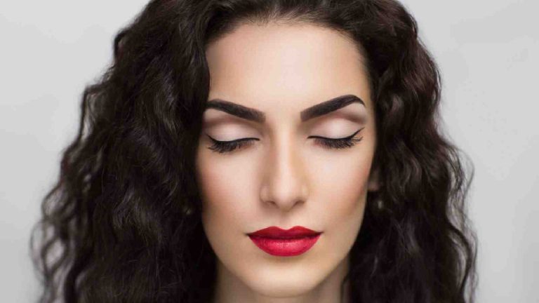 7 easy ways to grow thicker eyebrows naturally