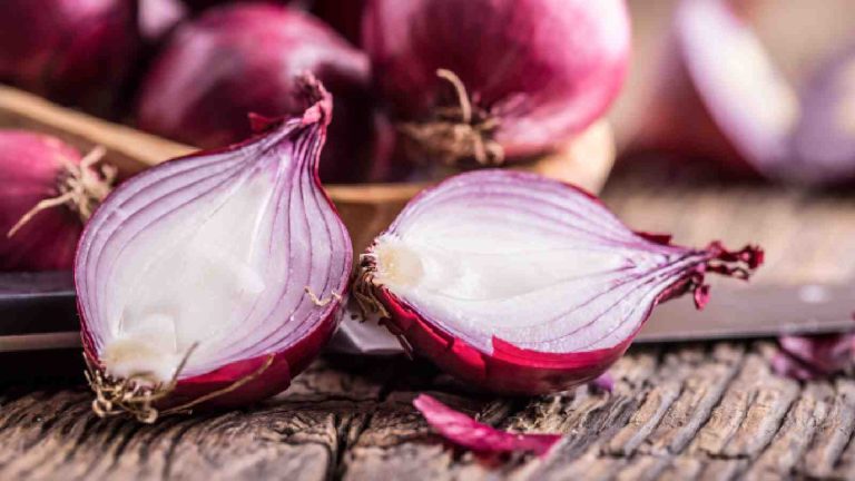 Can eating onions help control blood sugar levels? Read to find out