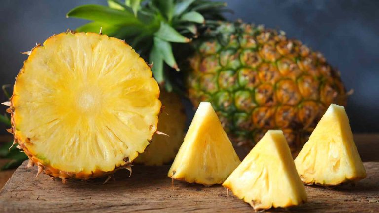 Why does stomach pain after eating pineapple?