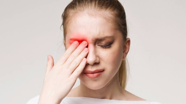 Boric acid eye wash for conjunctivitis: Is it a safe treatment?