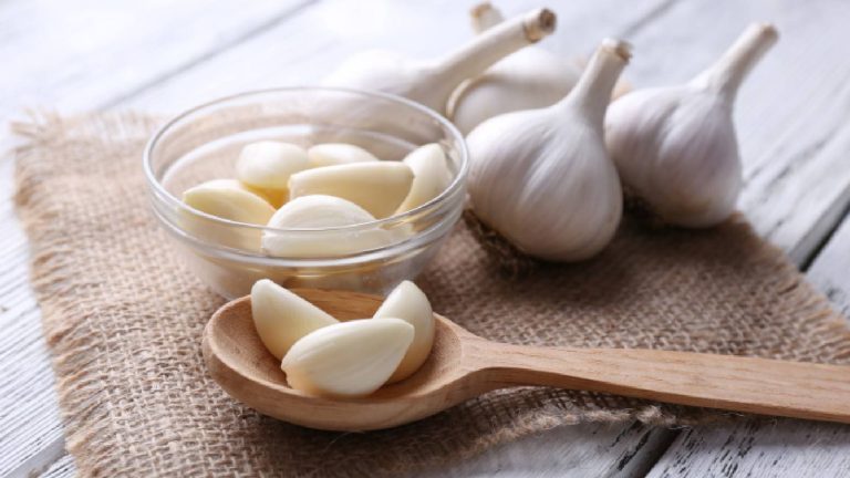 How to eat garlic every day: 6 ways to add its health benefits