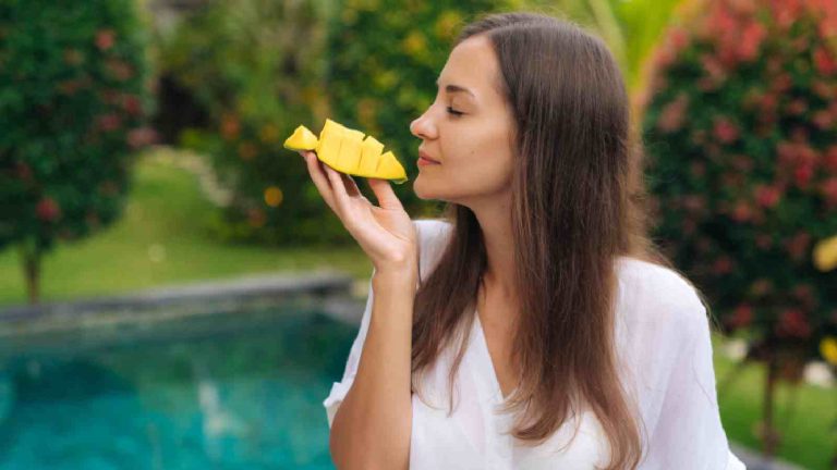 Is eating mangoes during pregnancy safe? Know here