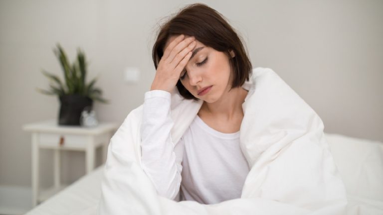 Menstrual migraines: Tips to deal with them naturally