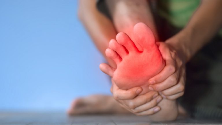Burning feet: Causes and how to manage it