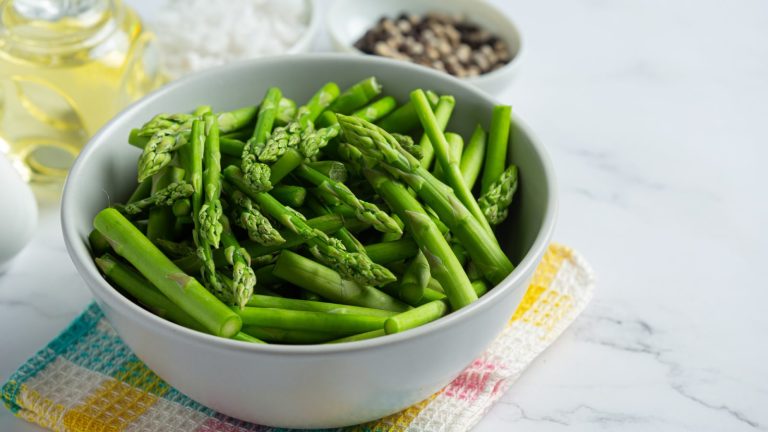 6 benefits of asparagus | HealthShots