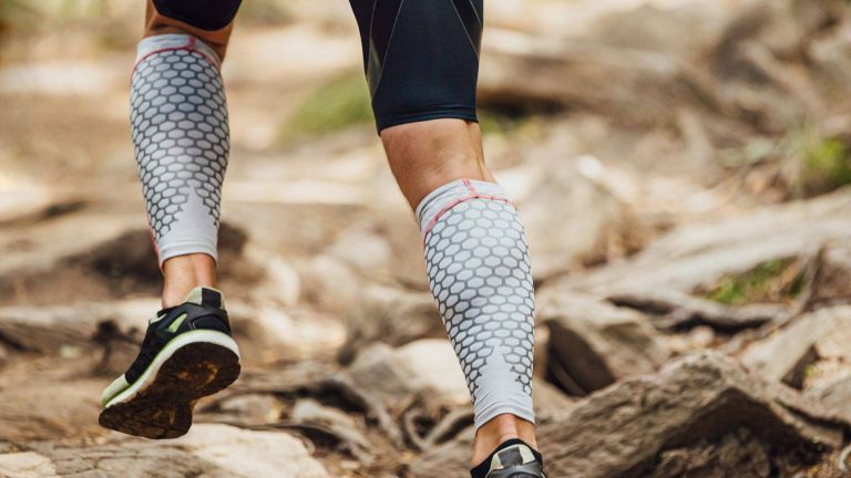 5 best calf compression sleeves to reduce injuries while running