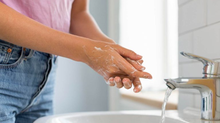 8 reasons to wash hands before sex