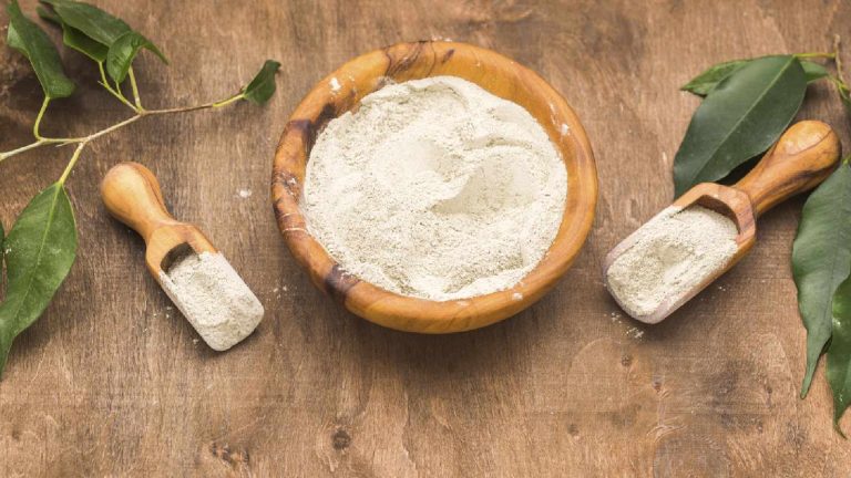 Cornflour for skin: DIY face masks and Benefits for glowing skin