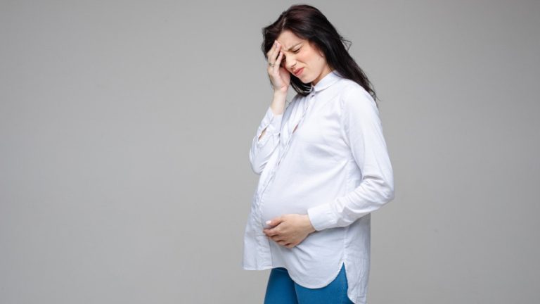 Feeling hot during pregnancy: Causes and tips to deal with it
