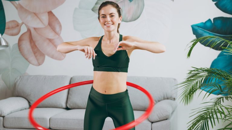 8 health benefits of hula hoop exercises