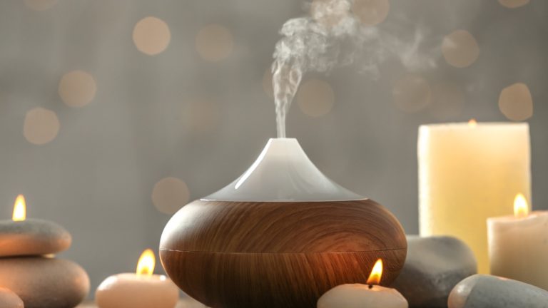 Why diffusing essential oils has mental health benefits