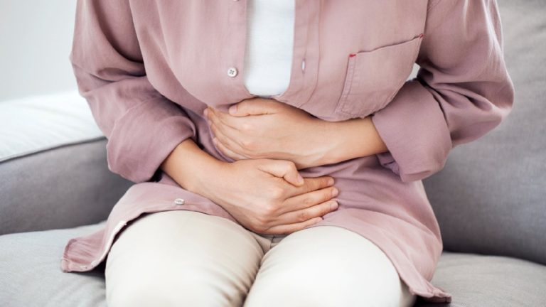 Stomach flu: Symptoms and treatment for viral gastroenteritis