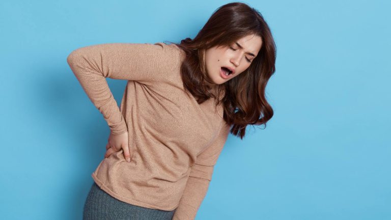 Gallstones vs kidney stones: Symptoms, differences and treatment