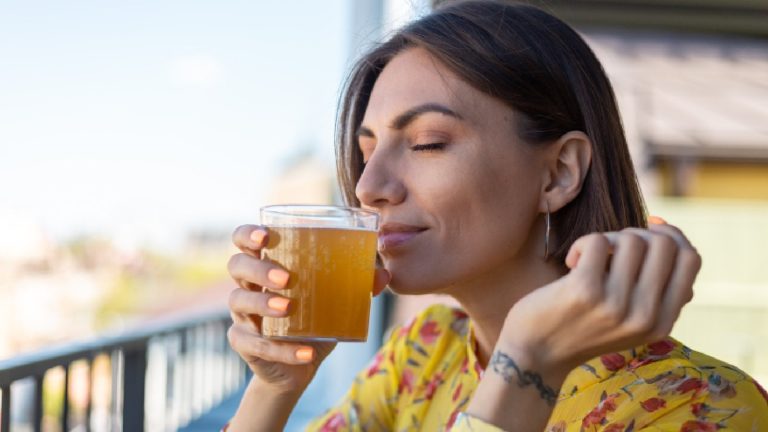Kombucha: 5 health benefits for your gut, liver and more