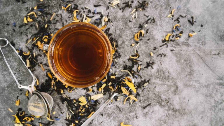 Earl Grey Tea: What is it, Benefits, Risks