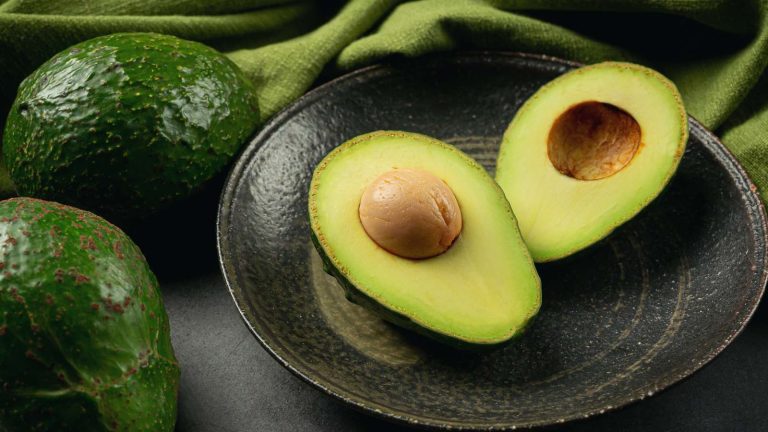Avocado for hair: 5 ways to use it
