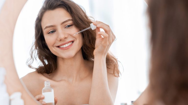 Glycolic acid vs salicylic acid: Which one is better for skin?