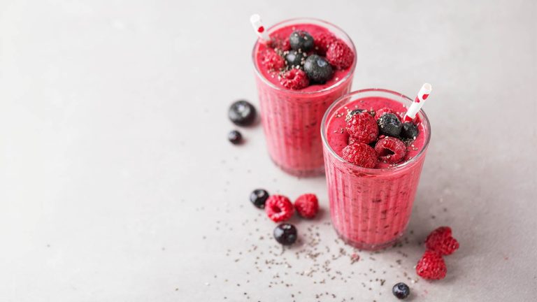 5 healthy and refreshing smoothies for summer