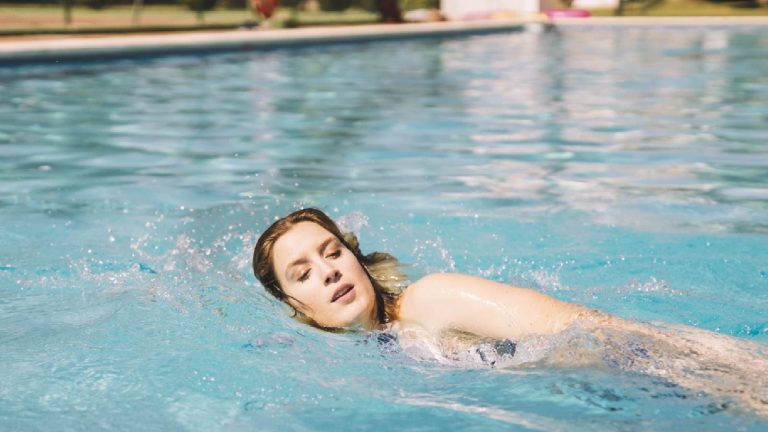 Swimming during pregnancy: Safety and risks