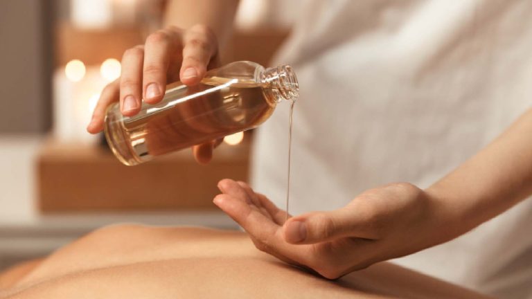 7 best oils for body massage to improve relaxation
