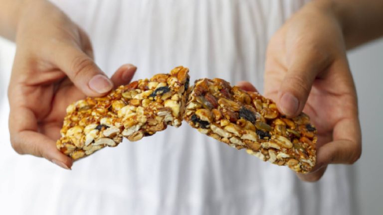 Granola bars: What are they, benefits, recipes