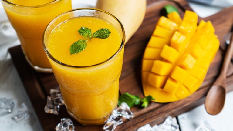 Mango juice: Health benefits, Recipe, Side Effects