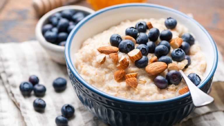 Healthy oatmeal toppings: The best sweet and savoury options
