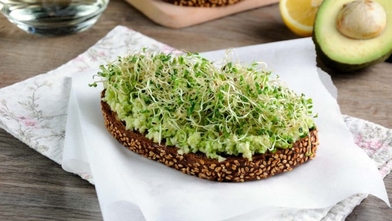 How to make sprouts at home: Know its benefits and side effects