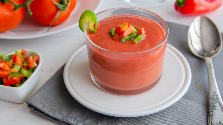 Cold soups for weight loss: 7 tasty and healthy recipes