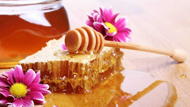 Manuka honey: Benefits and side effects