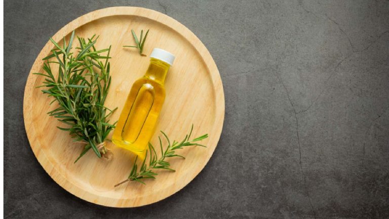 How to make rosemary oil at home